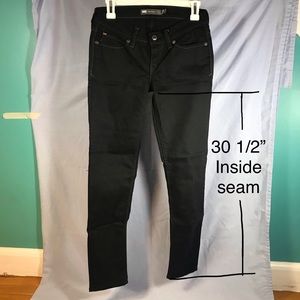 Levi’s Demi curve low rise skinny black jeans